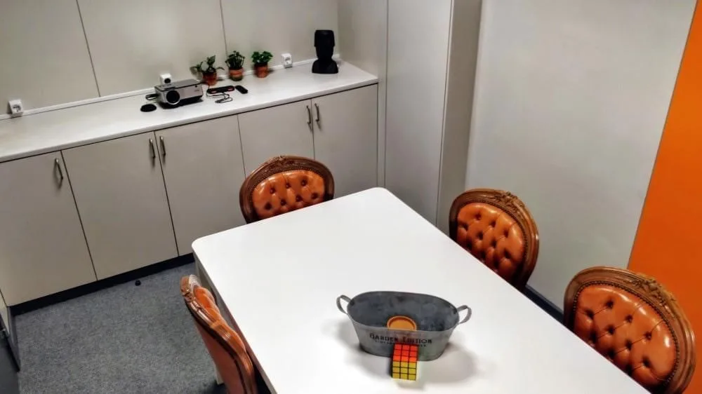 10cowork, Sala de reuniones para 4 personas, Caparica