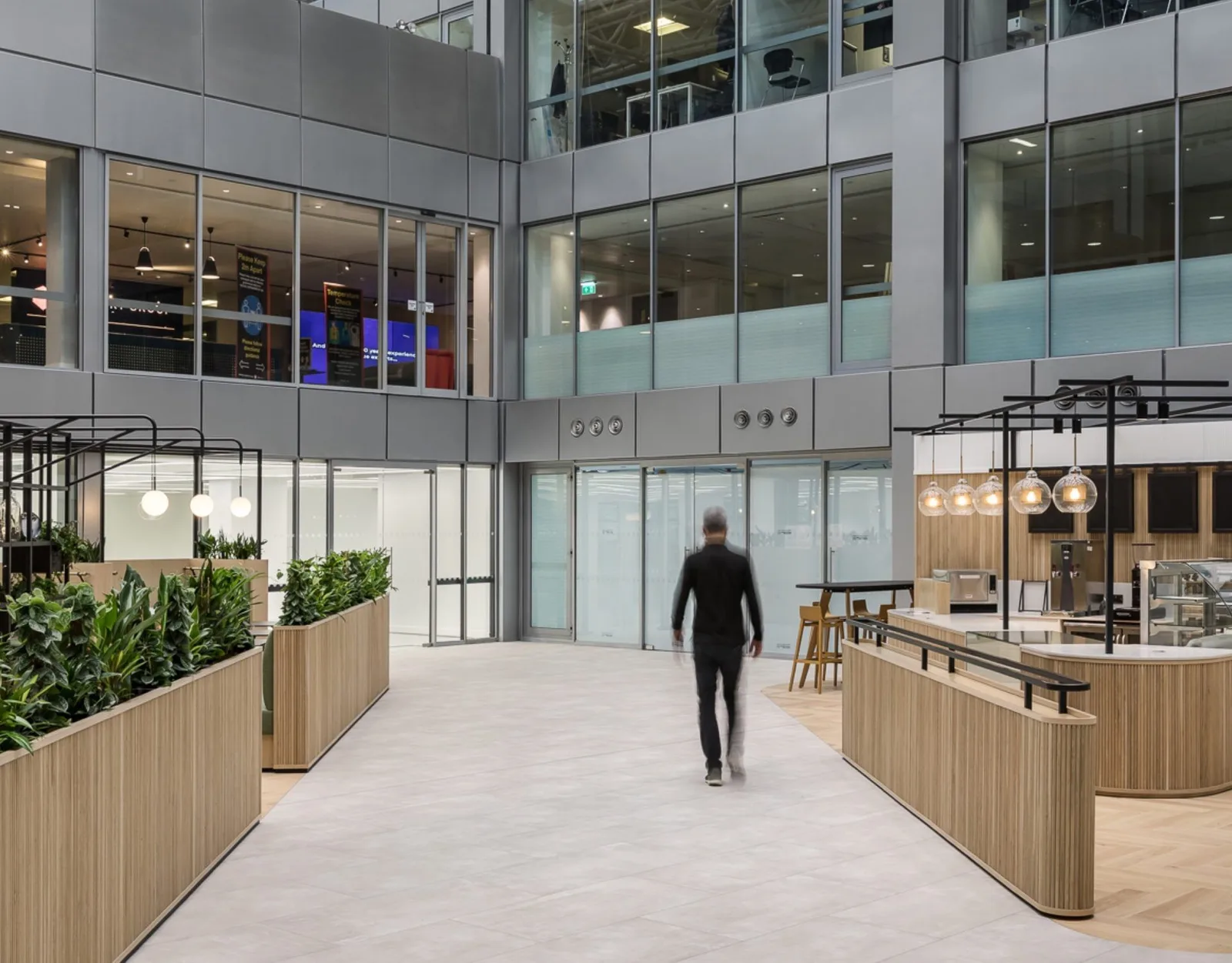 111 Buckingham Palace Road, Common area, London