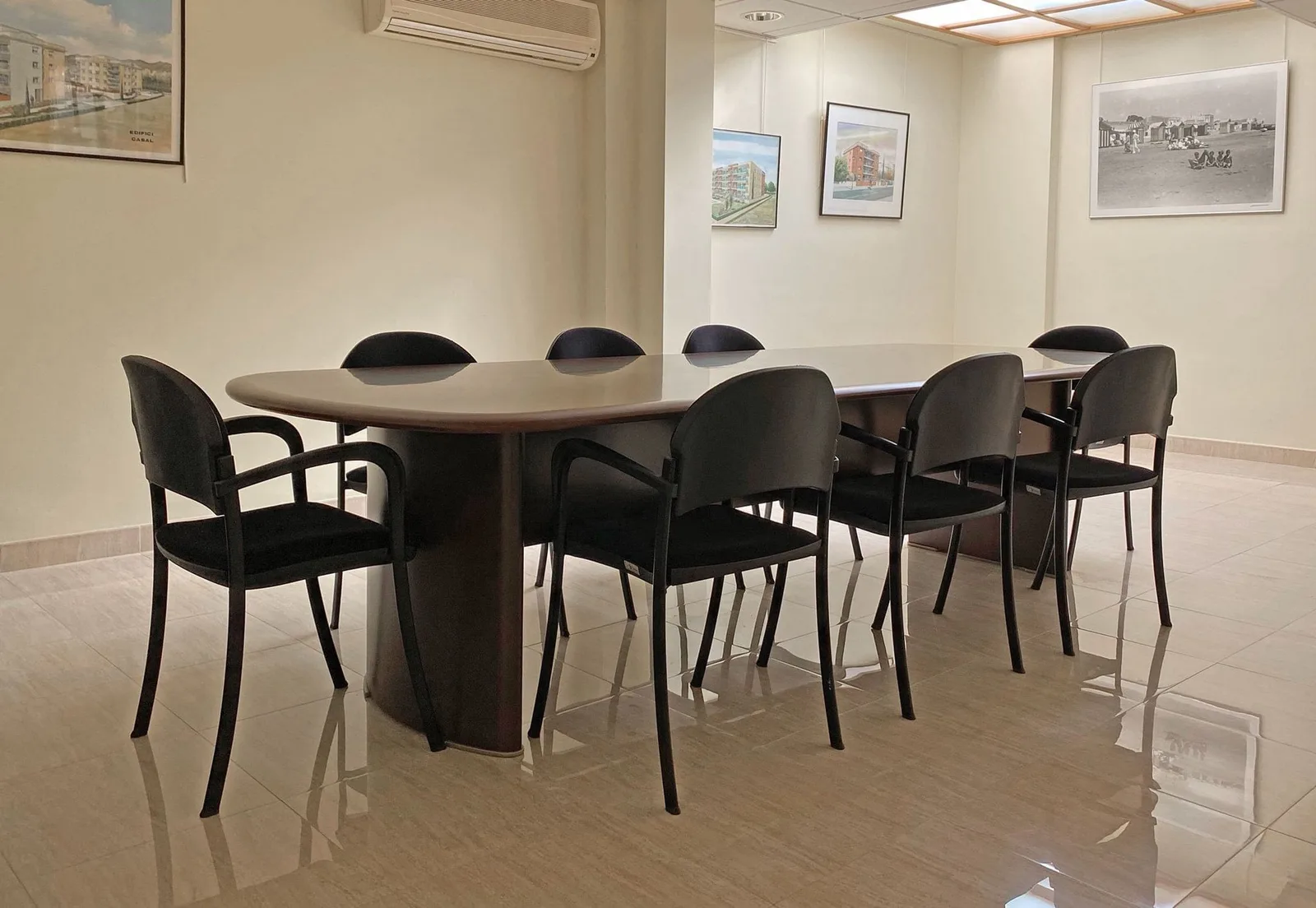 23 Coworking, Meeting room for 8 people, Sant Salvador