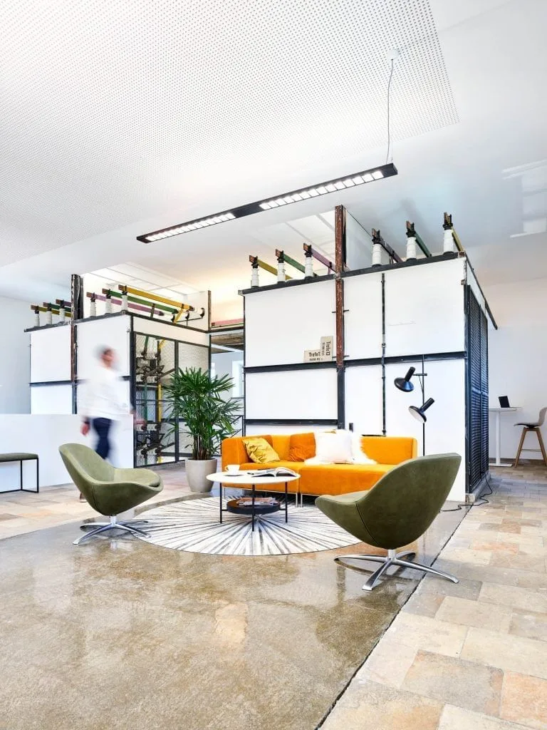 25kv Hub, Lounge, Munich