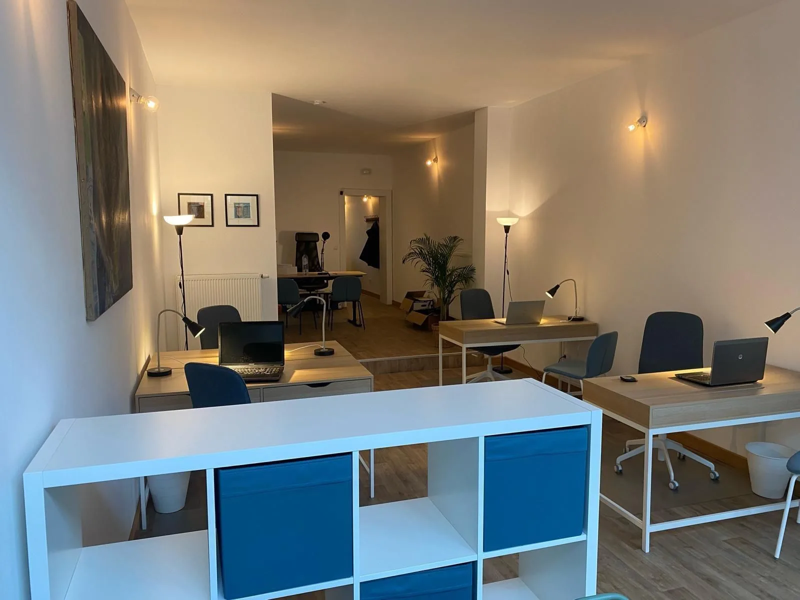 Le 897 Chée d'Alsemberg by LePetitBureau, Private office, 6 desks, Uccle