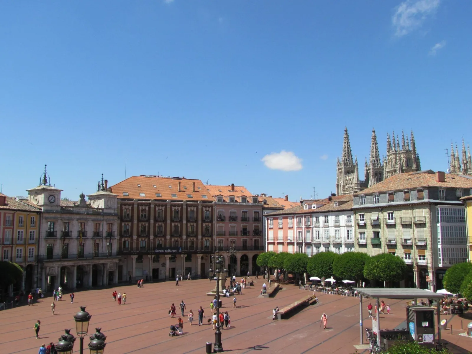 Ábaco Centro De Negocios , Fachada do edifício, Burgos