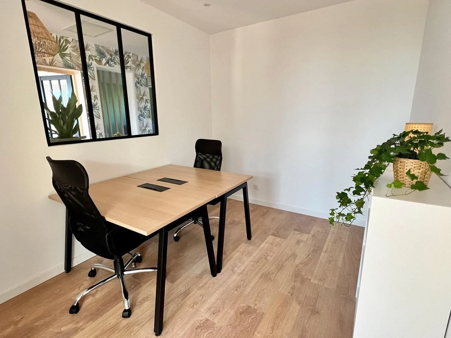 ACAMPA Coworking, Privatbüro mit 2 Arbeitsplätzen, Port-de-Bouc
