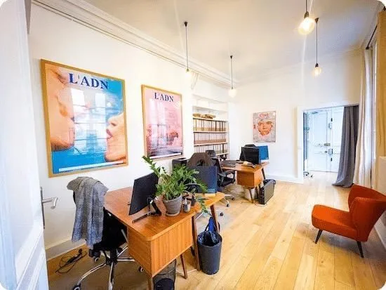 ADN Coworking, Privatbüro mit 3 Arbeitsplätzen, Paris 3e