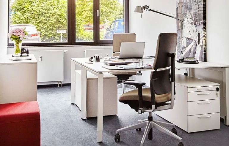 Agendis Business Center Frankfurt City, Privatbüro mit 2 Arbeitsplätzen, Frankfurt am Main