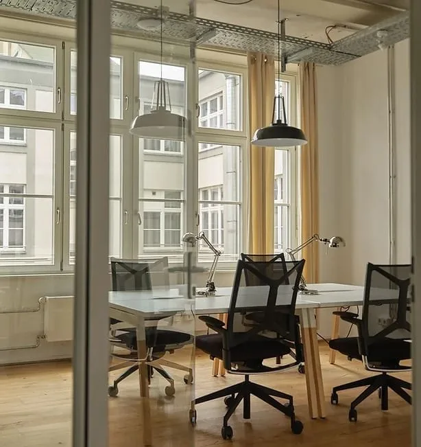 Ahoy Berlin, Privatbüro mit 4 Arbeitsplätzen, Berlin