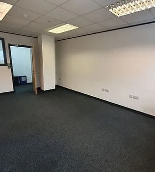 AJS Construct Rentals, Bureau privatif, Baldock