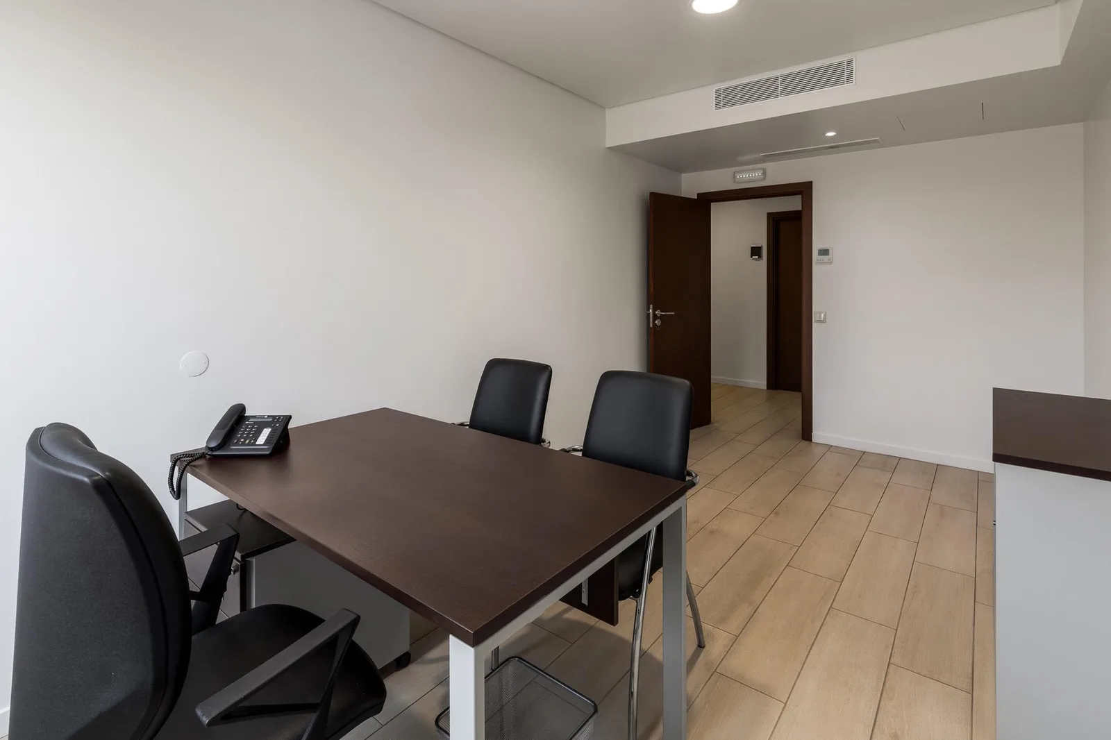 Algarve Office Center, Private office, 1 desk, Faro