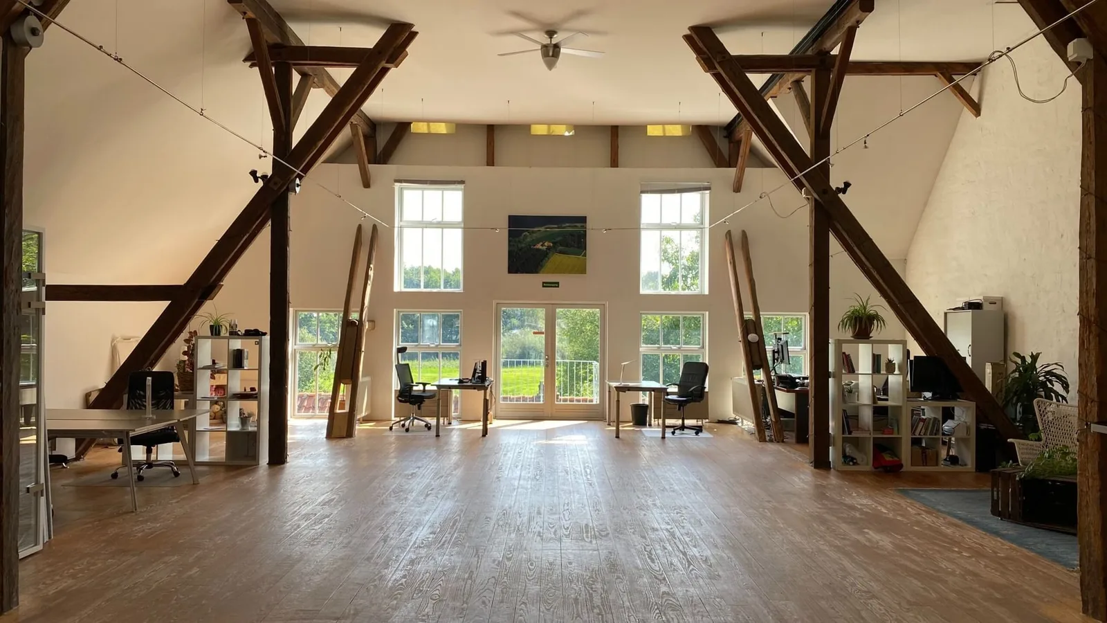 Alter Heuboden, Open-plan office, Felde