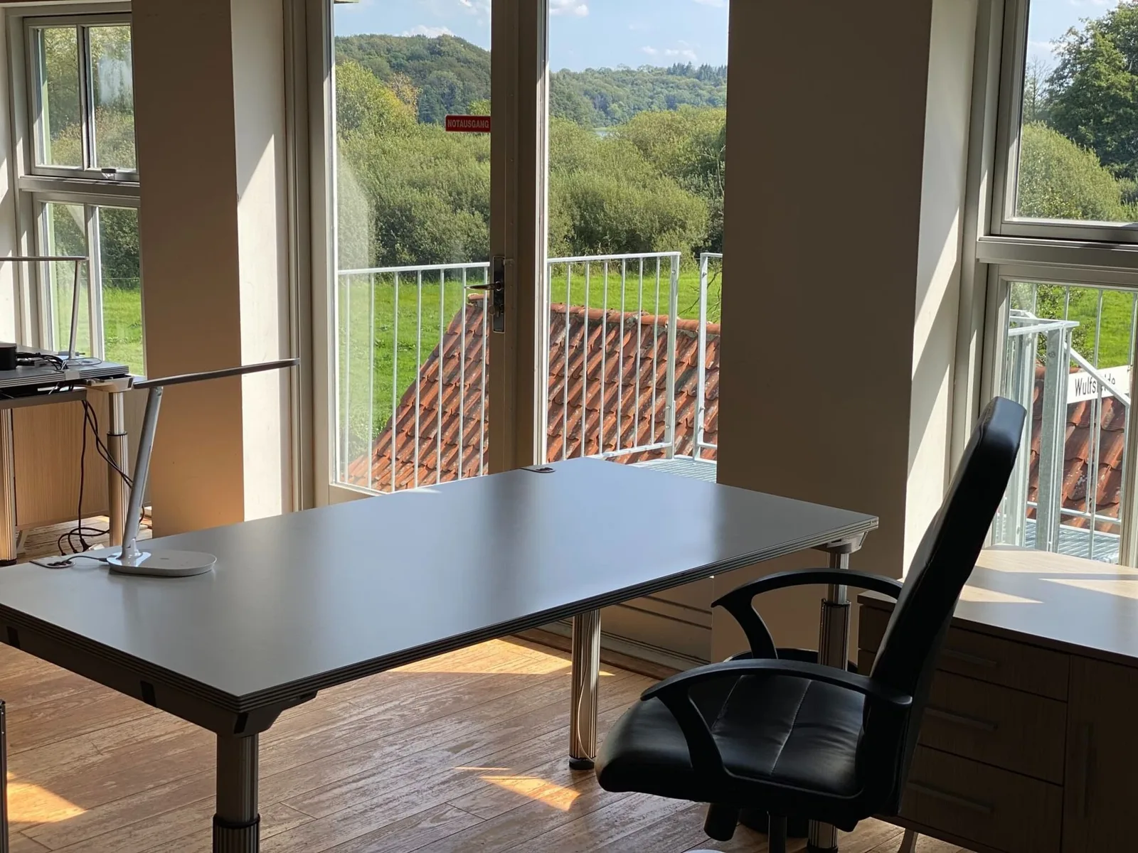 Alter Heuboden, Private office, 1 desk, Felde
