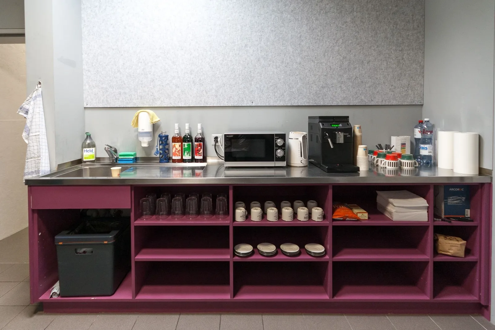 L'Amicale du Wifi, Cuisine, Fully