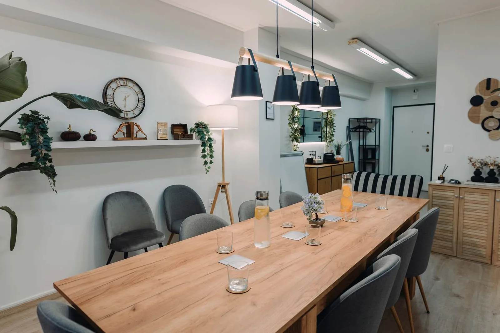 AMR│The Summit Room, Meeting room for 8 people, Athens