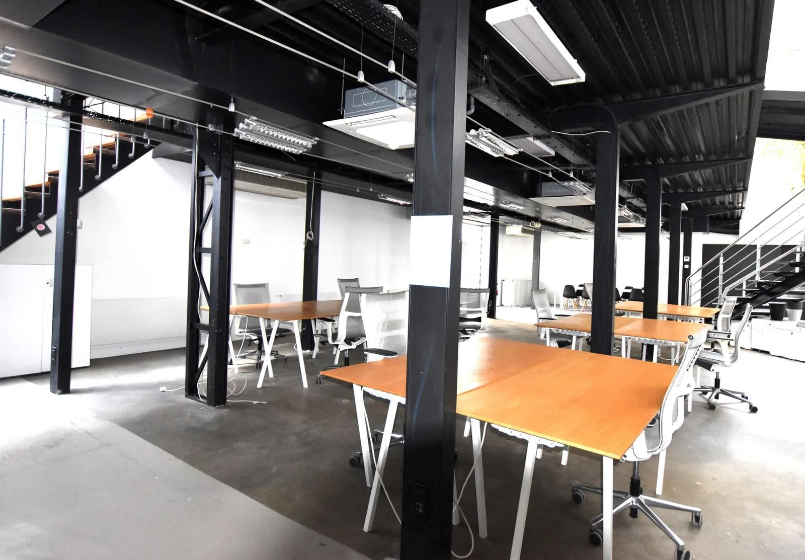 L'Antenne Servan, Open-plan office, Paris 11e