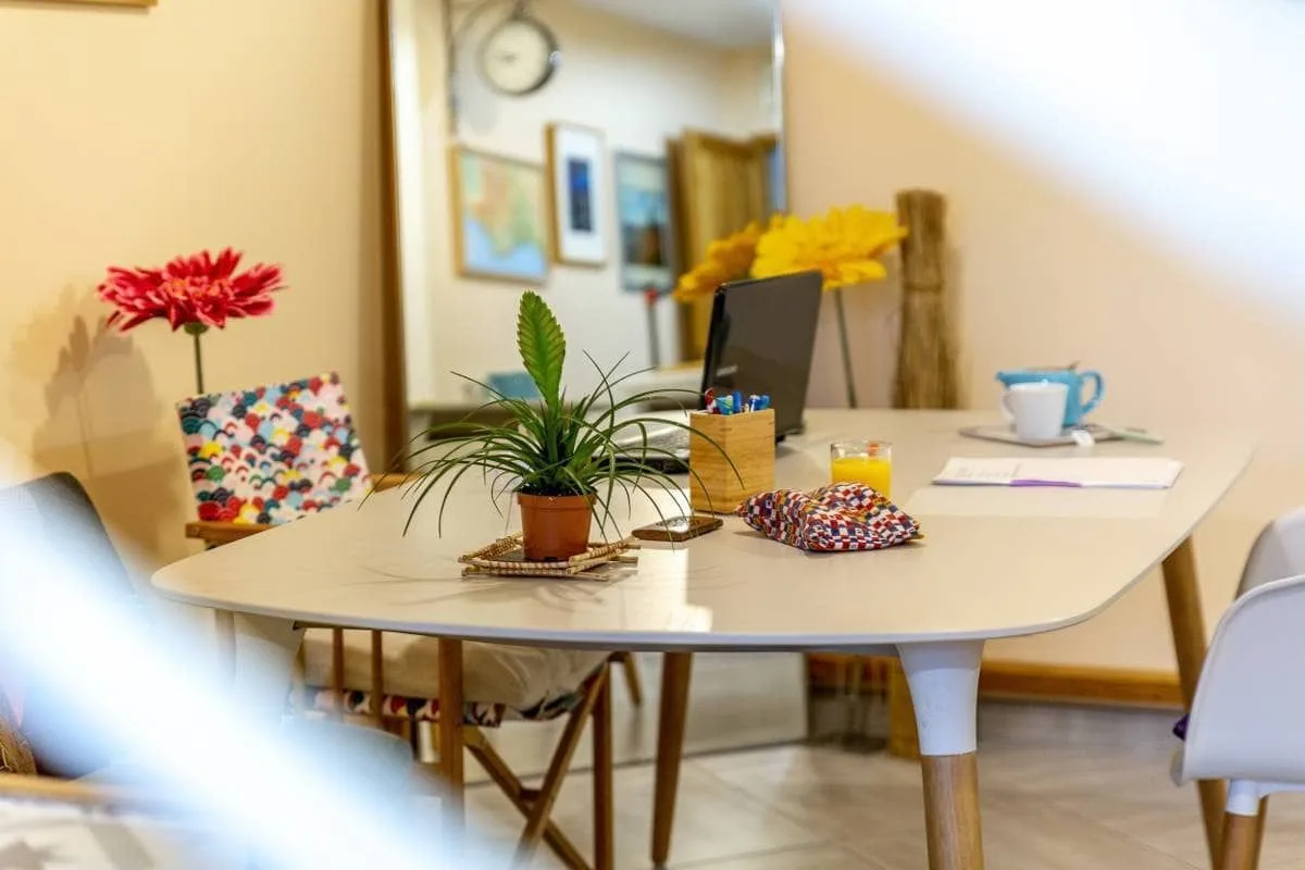 L'Aparté Coworking, Private office, 3 desks, Marseille 9e