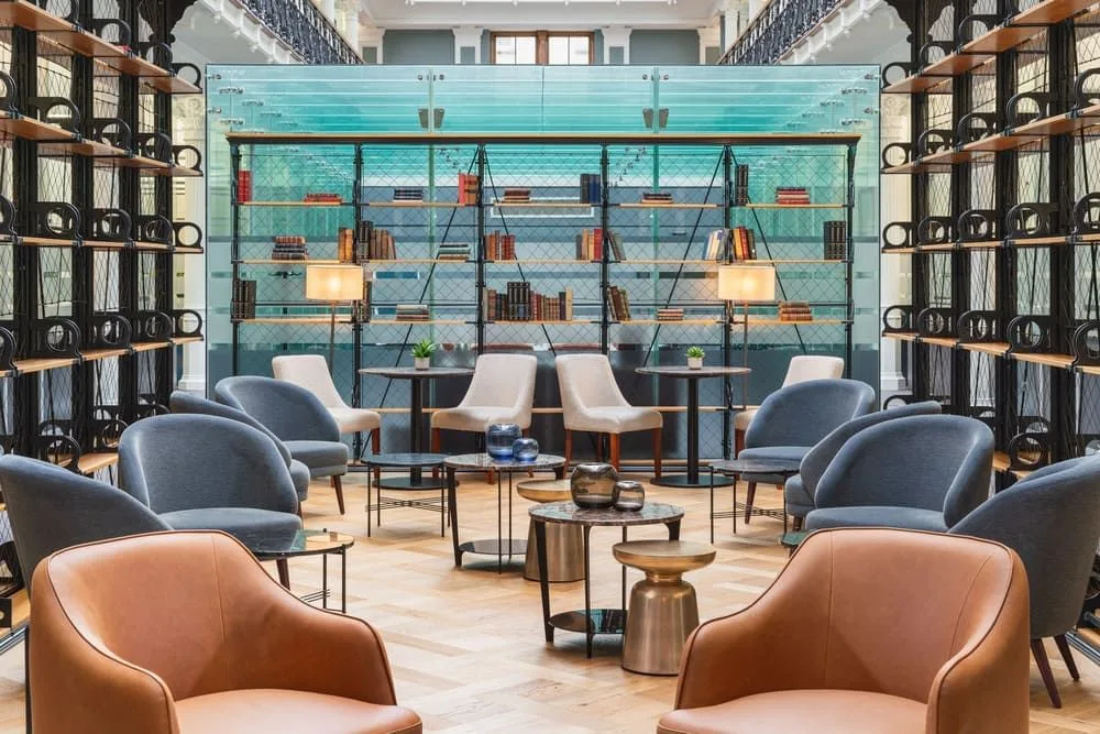 Argyll - Central Court, Lounge, London
