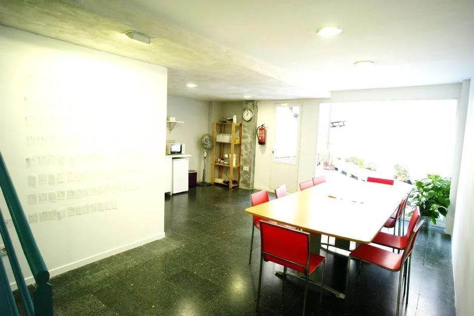 Artilugio Estudio, Meeting room for 8 people, Salamanque