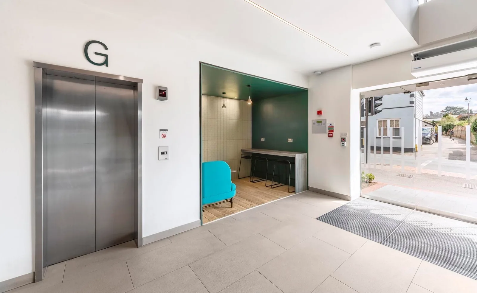 Ashcombe House, Common area, Leatherhead