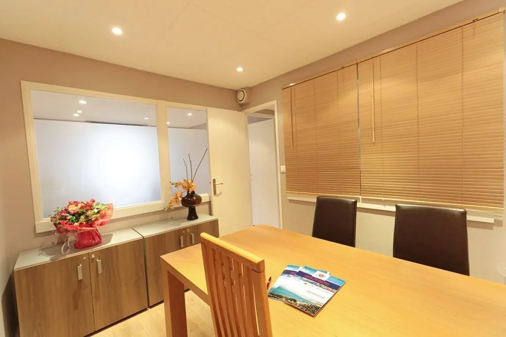 Assist'entreprises, Meeting room for 4 people, Cannes