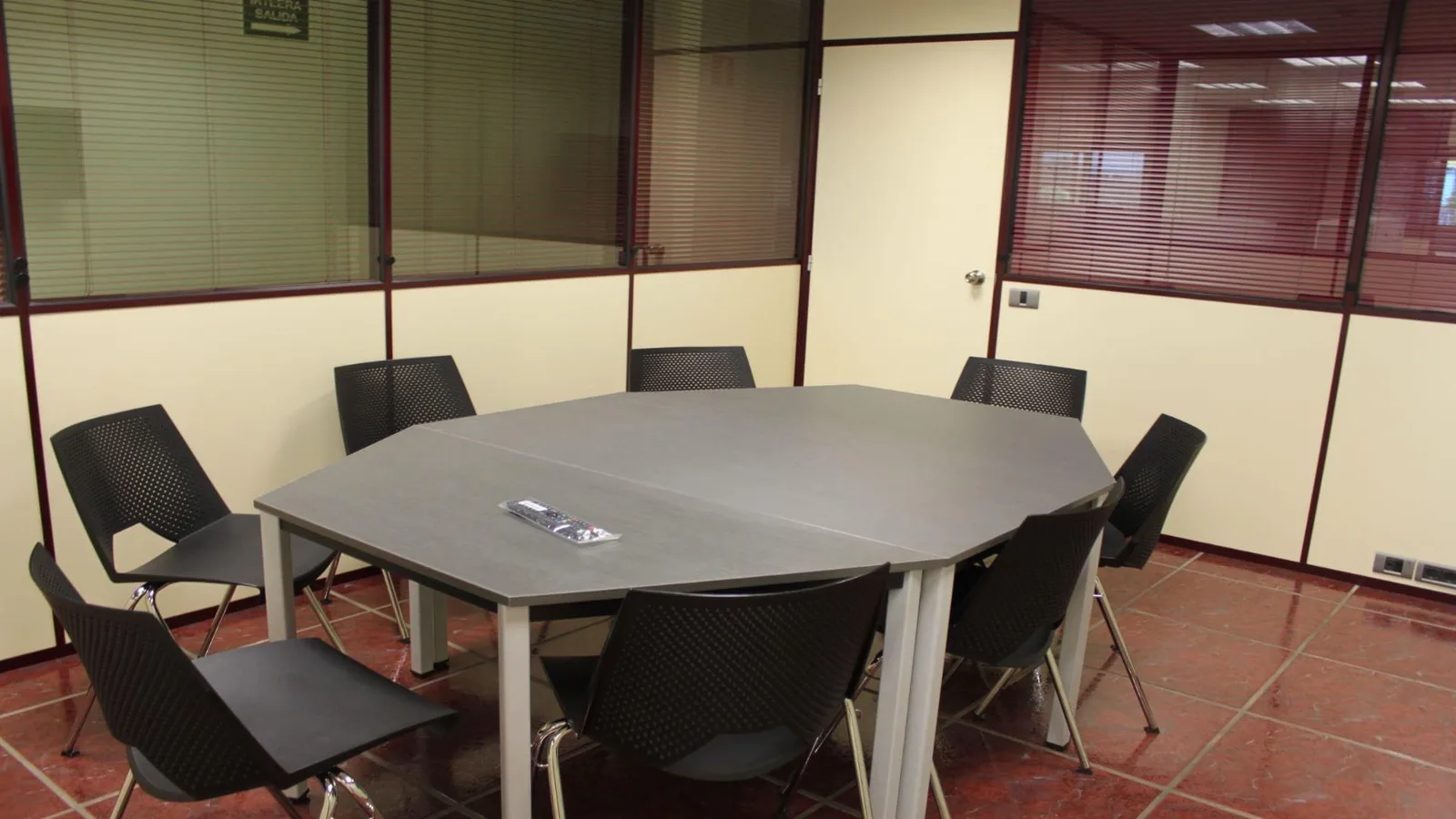 Asuakoworking, Meeting room for 7 people, Erandio