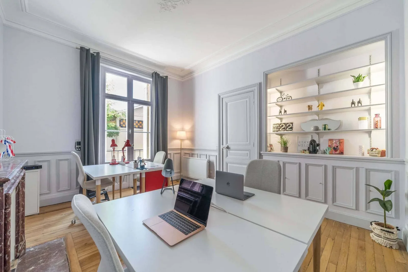 L'Atelier, Privatbüro mit 4 Arbeitsplätzen, Tours