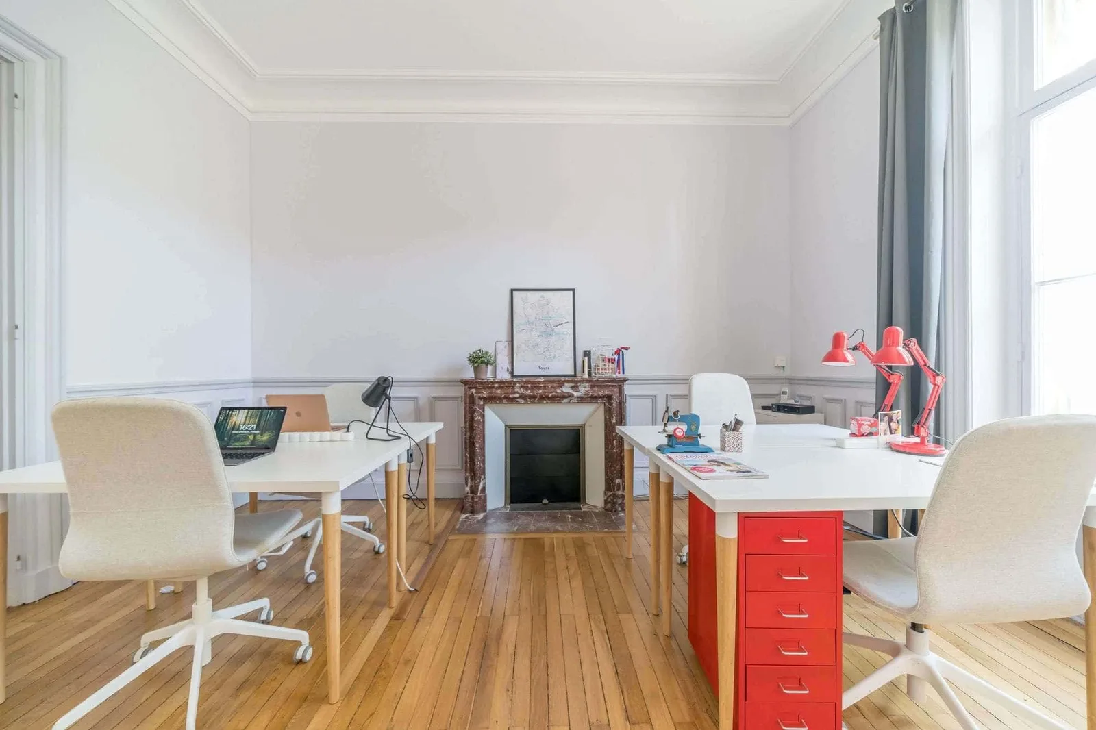 L'Atelier, Privatbüro mit 4 Arbeitsplätzen, Tours