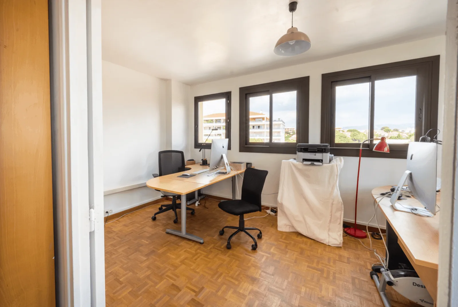 Avanti Coworking, Private office, 3 desks, La Ciotat