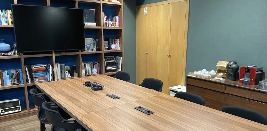 Avila Spaces Av Republica, Meeting room for 8 people, Lisbon