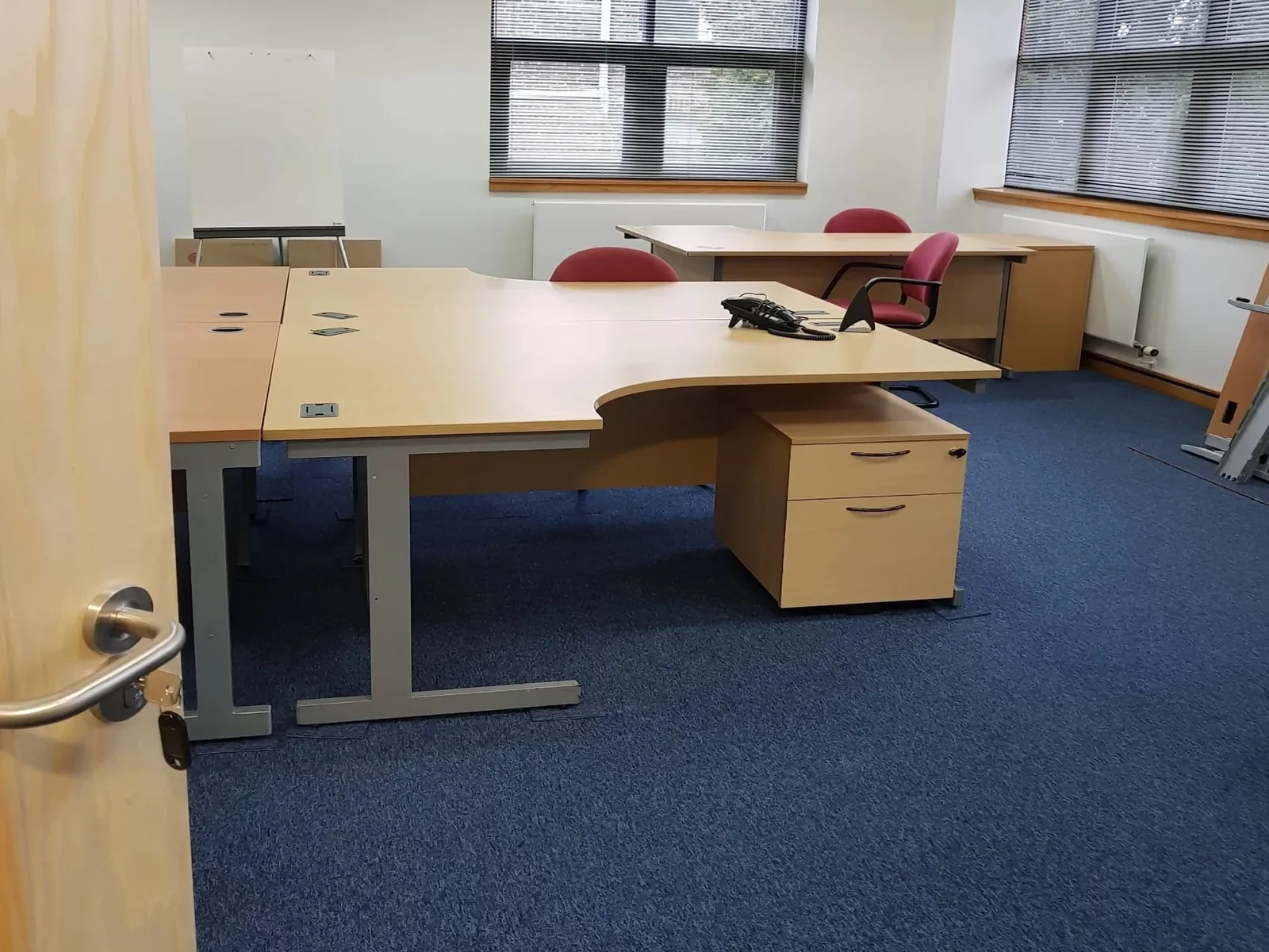 AW House, Private office, 3 desks, Luton