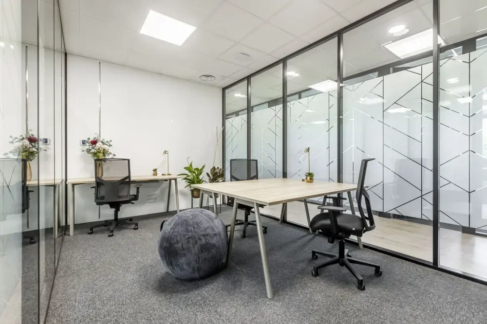 B'CoWorker Orgemont, B23 - Bureau privatif éco 3 postes, Angers