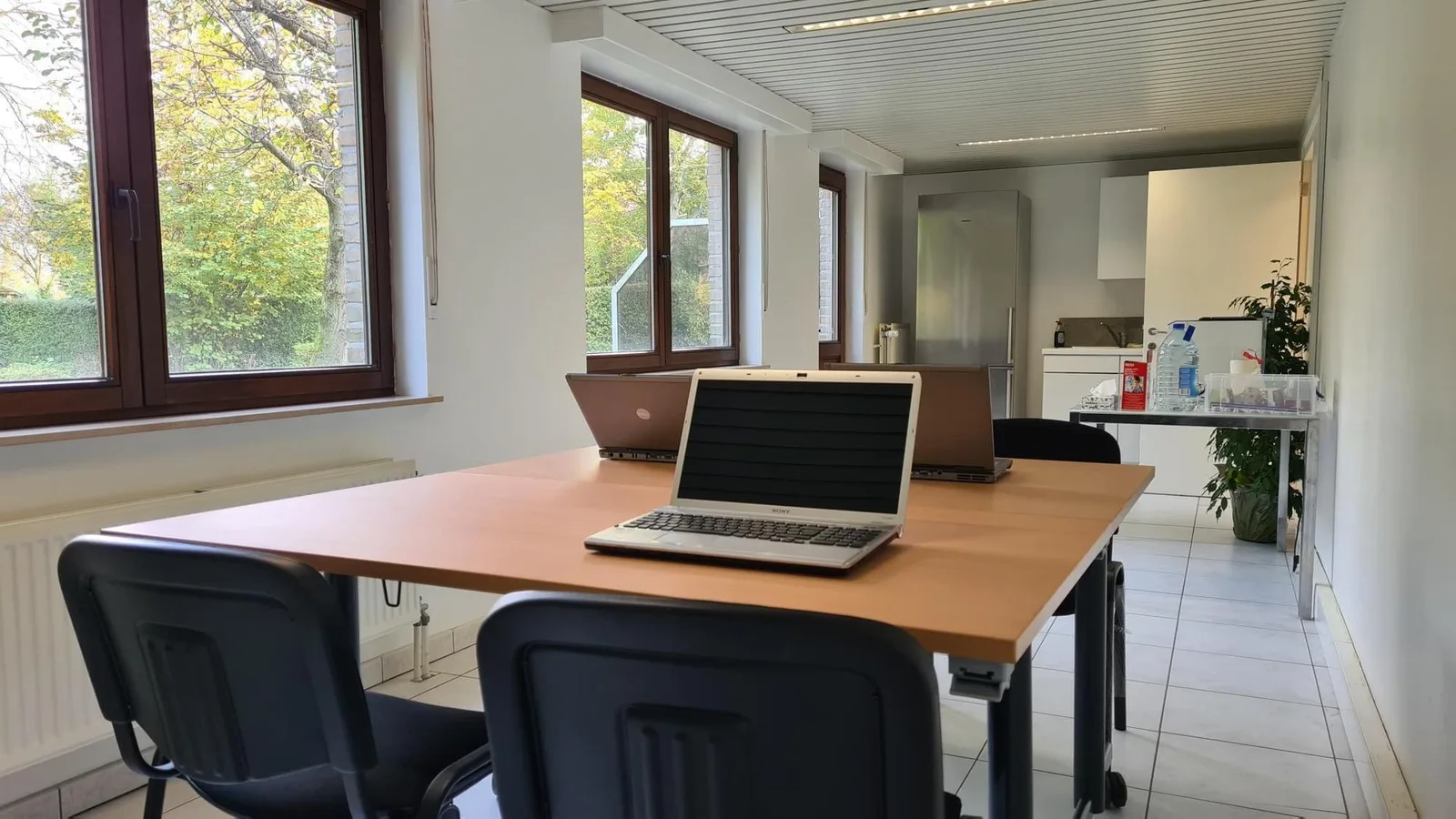 Baron Coworking, Privékantoor met 4 werkplekken, Dilbeek