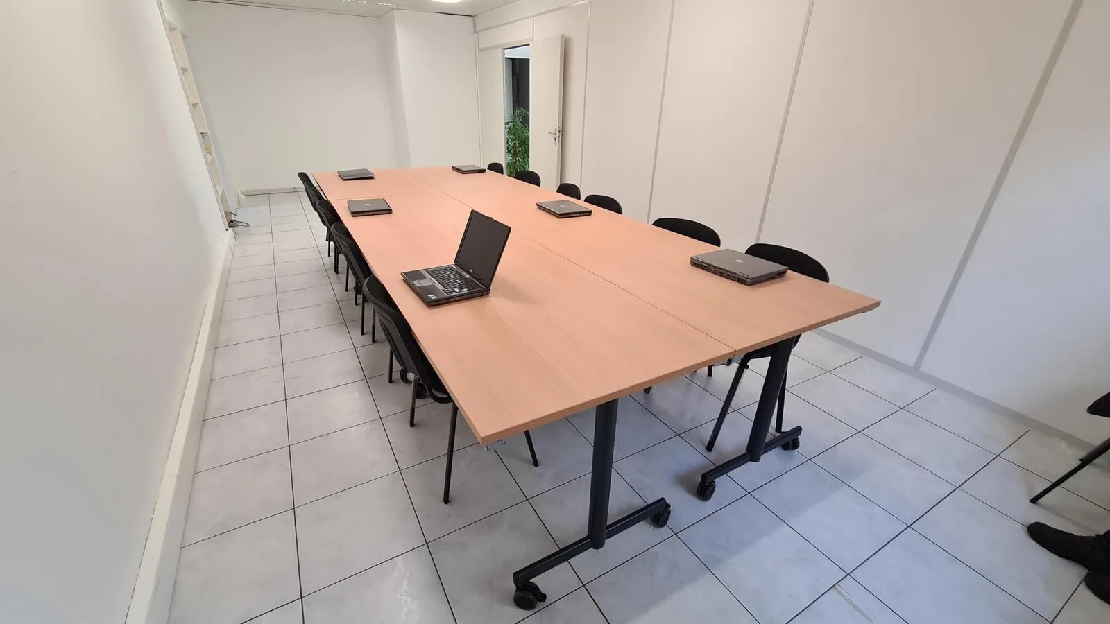 Baron Coworking, Vergaderruimte voor 12 personen, Dilbeek