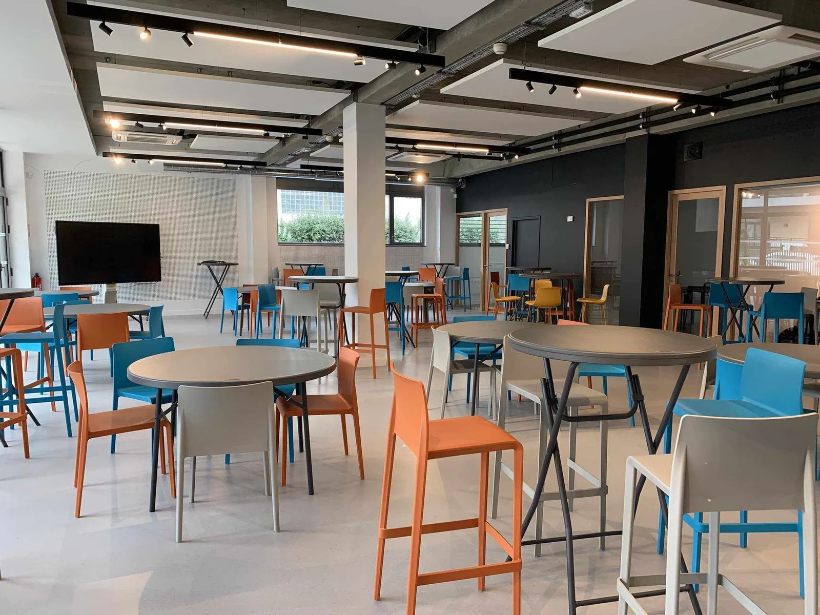La Base, Kantine, Brive la Gaillarde