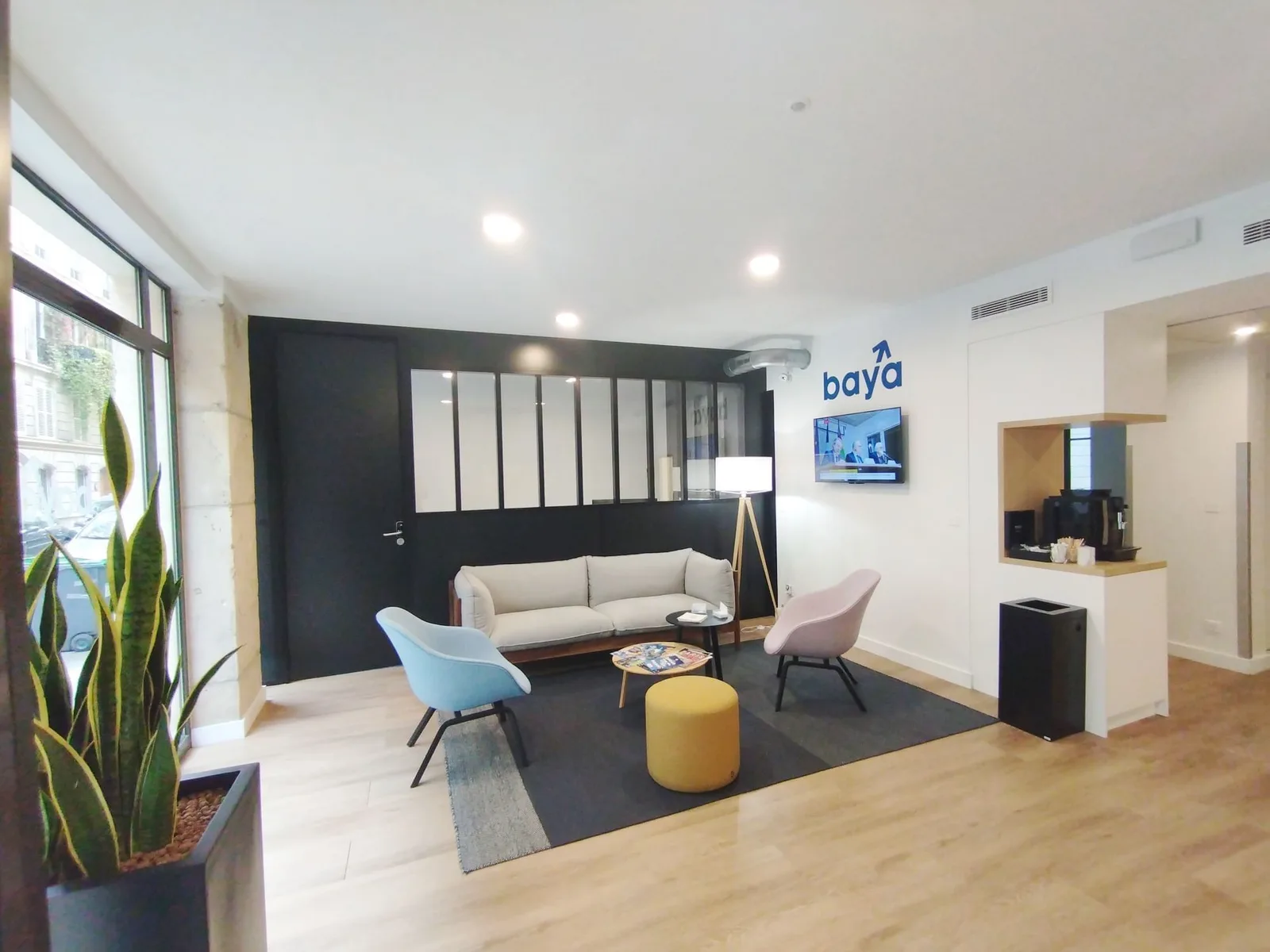 Baya Monceau, Reception, Paris 17e