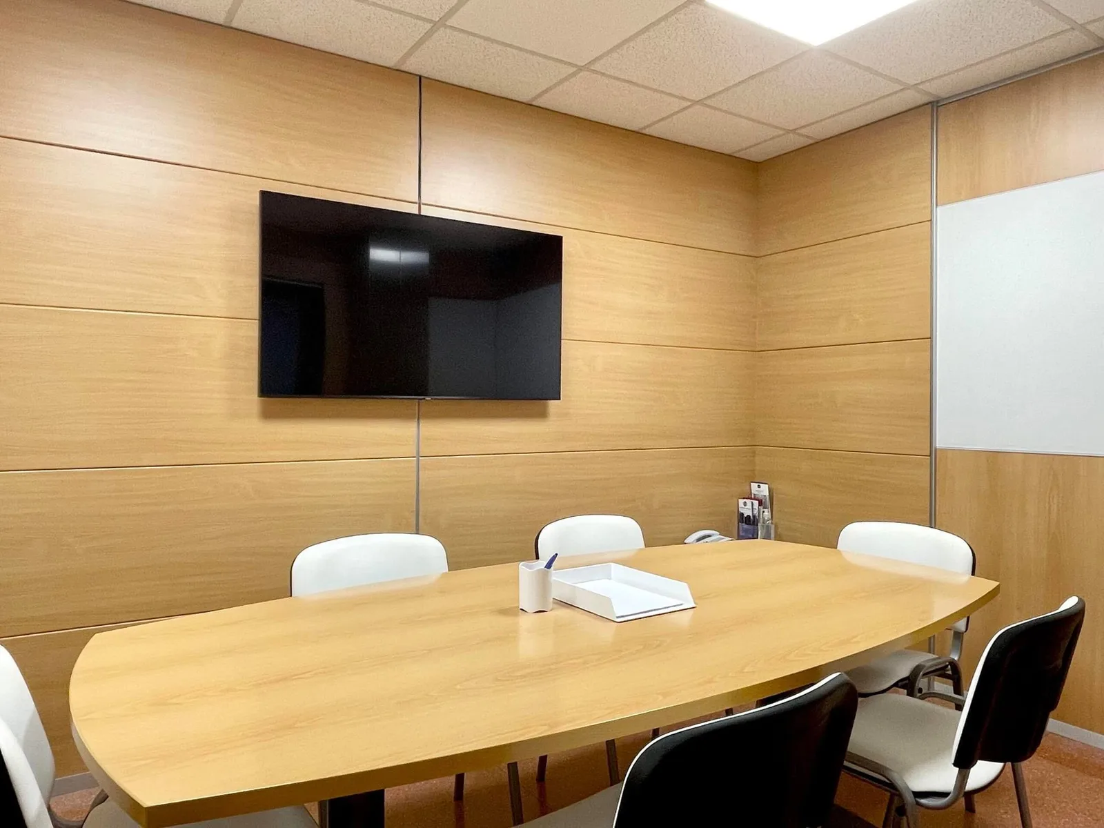 Bcn Center Via Augusta, Meeting room for 6 people, Barcelona