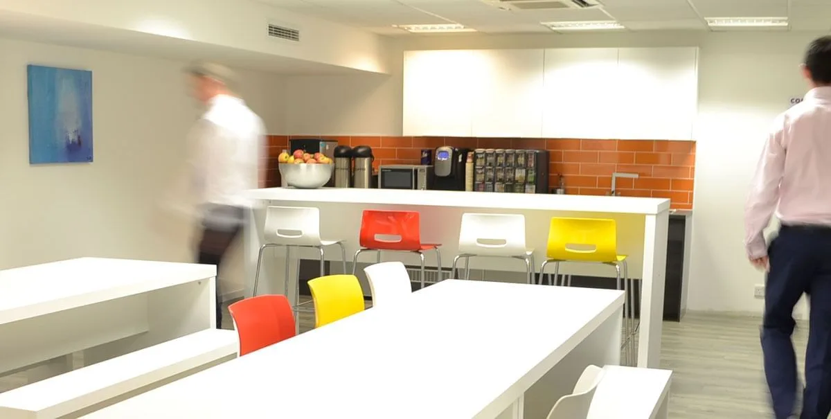 BE Offices Aldgate, Cafétéria, Londres