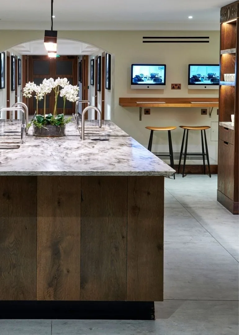 Beaumont Monument, Kitchen, London