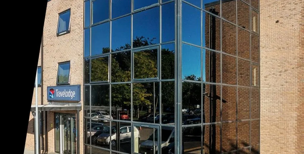 Bedford Heights, Building facade, Bedford