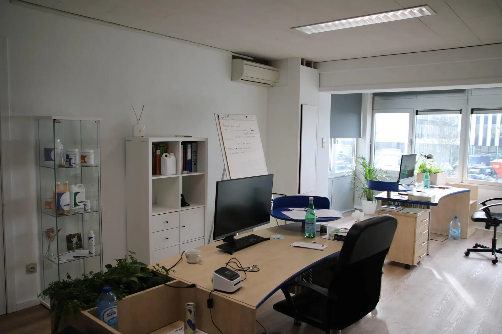 Bedrijvencentrum Regio Waregem, Private office, 2 desks, Waregem