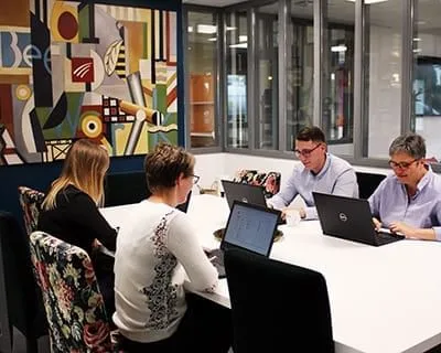 Bee Cowork, Besprechungsraum für 6 Personen, Argentan