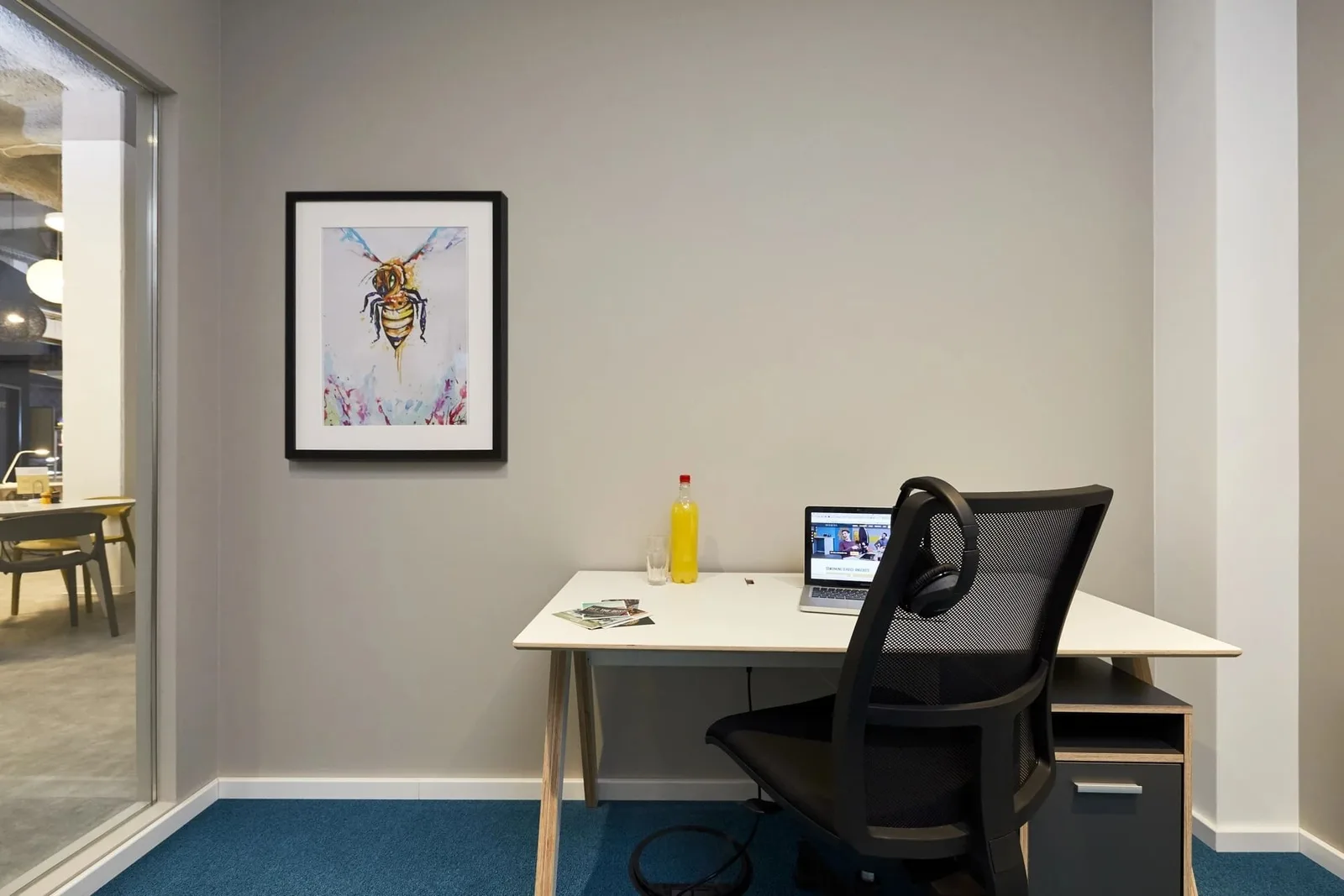 Beehive Hamburg City, Private office, 1 desk, Hamburg
