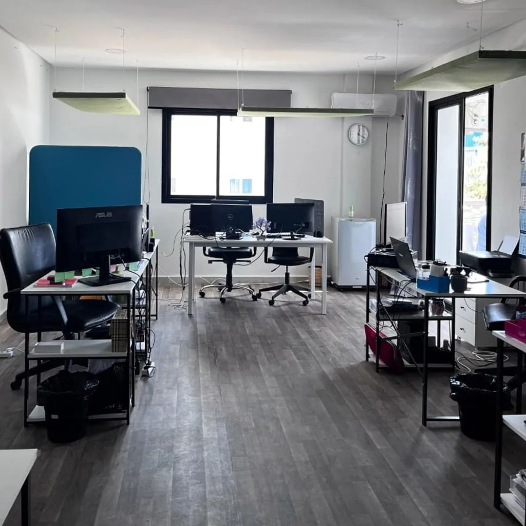 Beyond Business & Coworking، مكتب خاص بـ 4 محطات عمل، سيدي رزيق