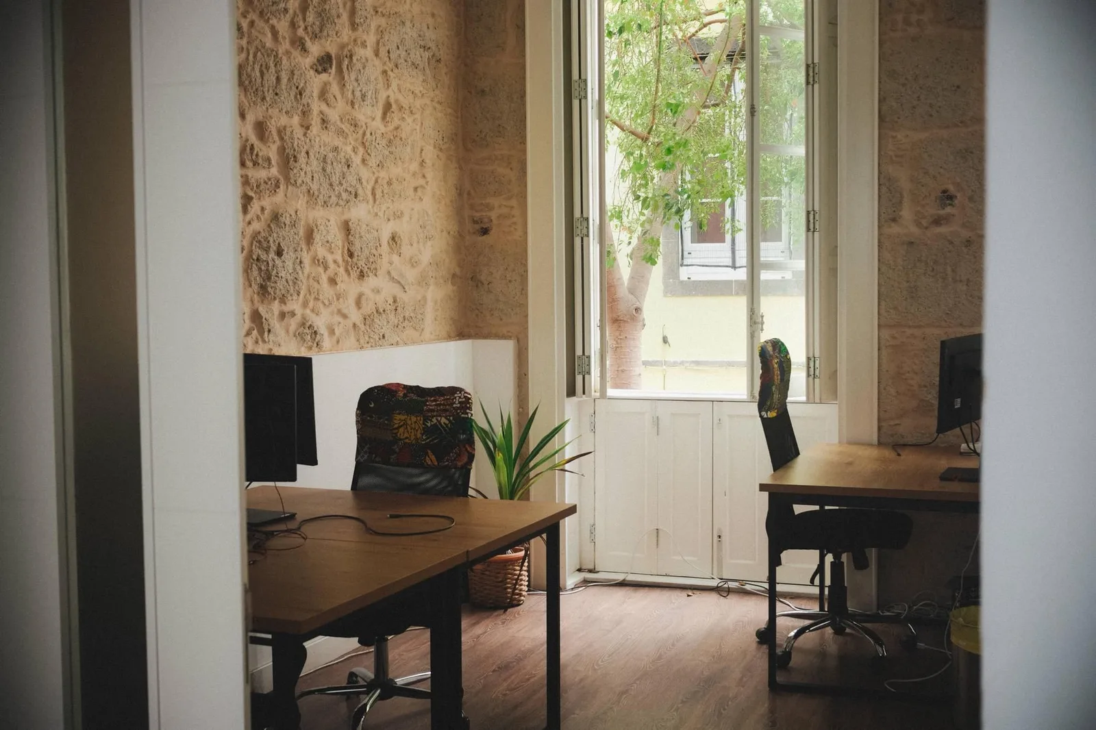 Black House Coworking, Private office, 2 desks, Las Palmas de Gran Canaria