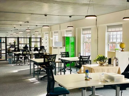 Bloom Space Rugby, Open-plan office, Rugby