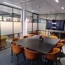 Bold Bauhaus, Salle de réunion 8 personnes, Manchester