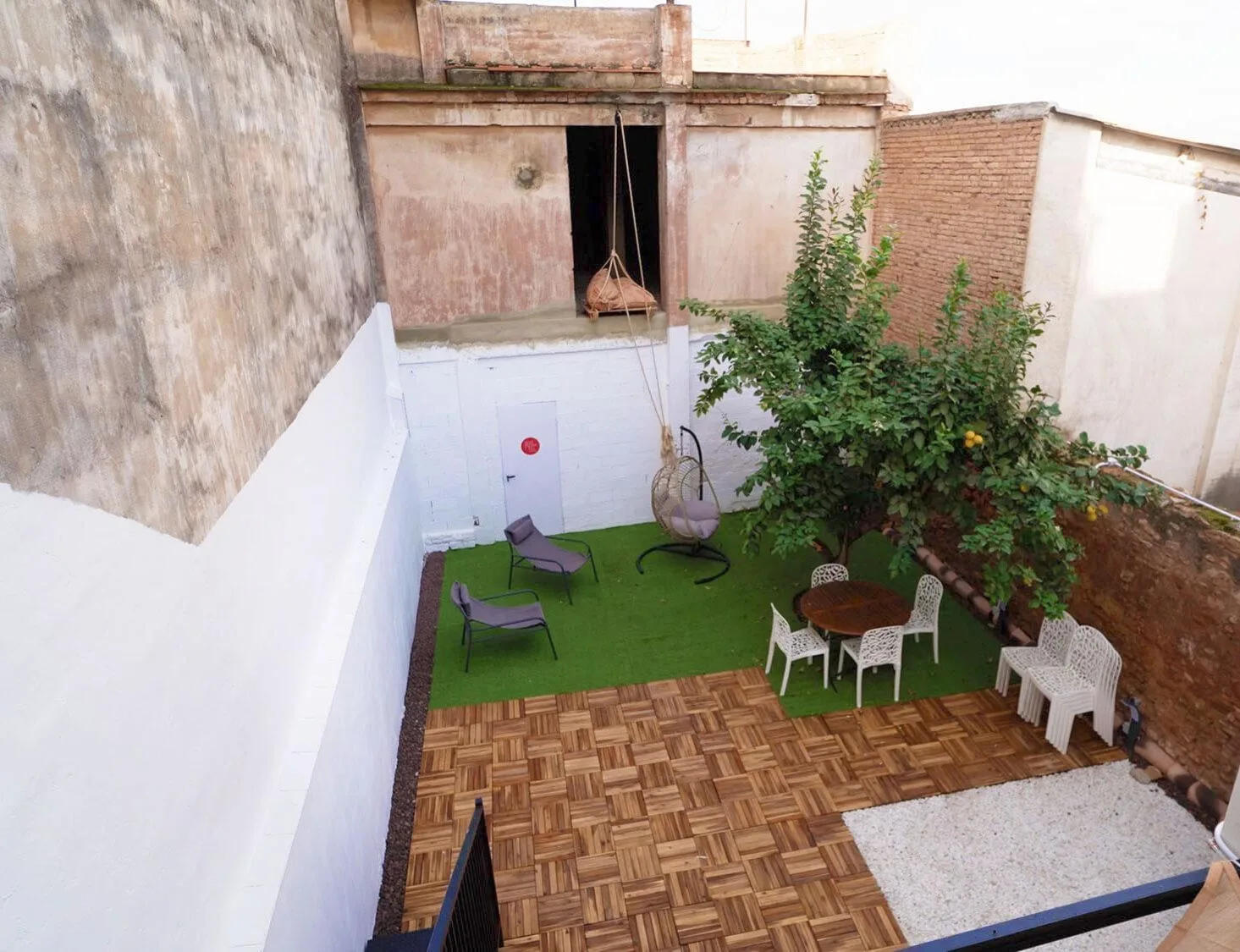 Bonworking, Terraza y espacio exterior, Bonrepòs i Mirambell