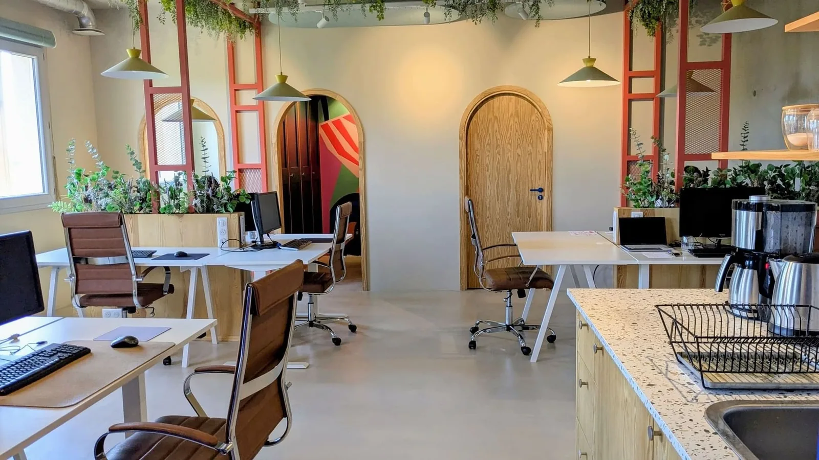 Bootstrappers' Studio, Open-plan office, Benesse Maremne