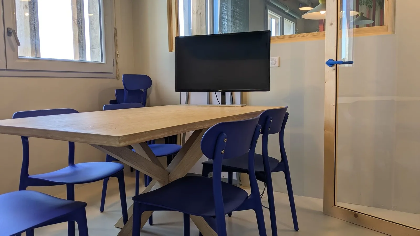 Bootstrappers' Studio, Meeting room for 6 people, Benesse Maremne