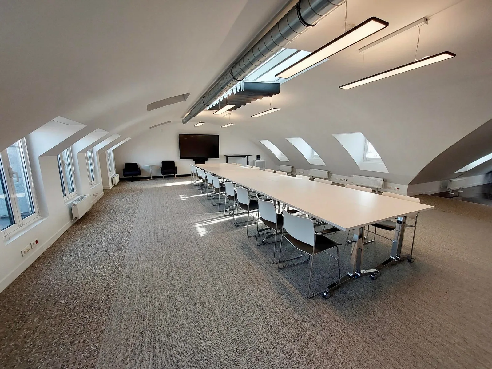 BOPE Petits Hotels, Meeting room for 16 people, Paris 10e