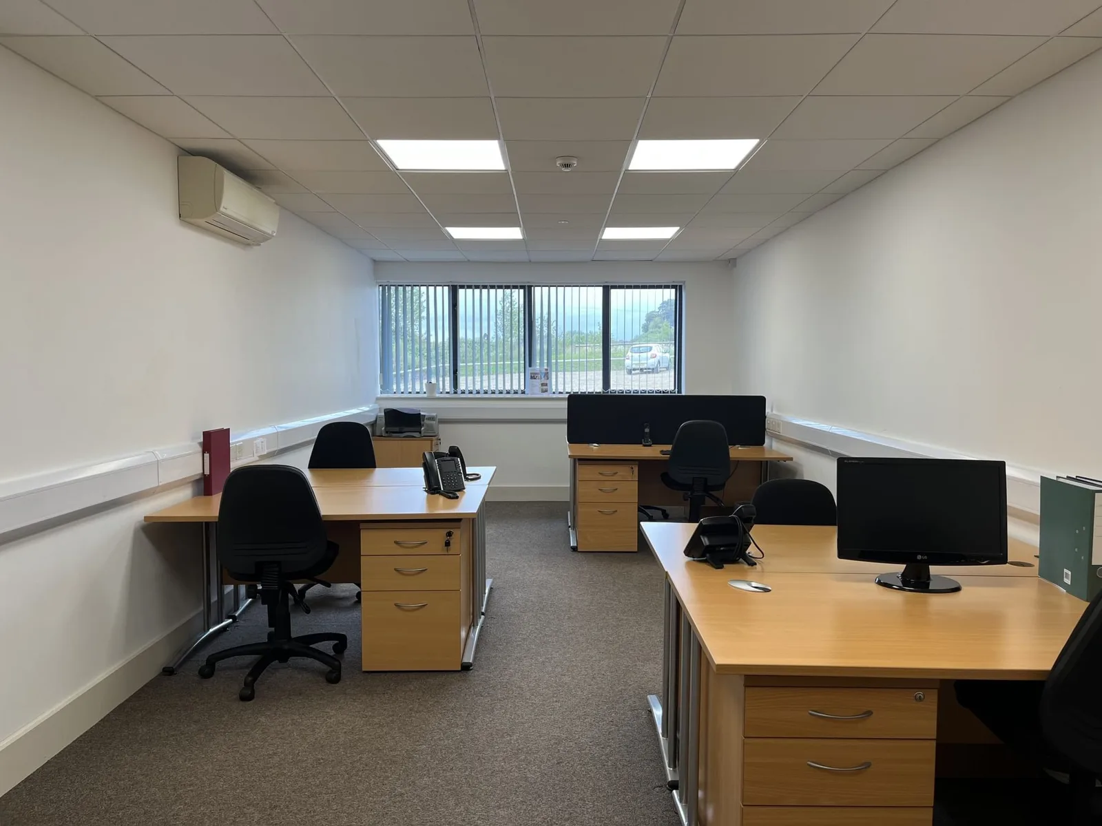Bowman House Business Centre, Private office, 4 desks, Swindon