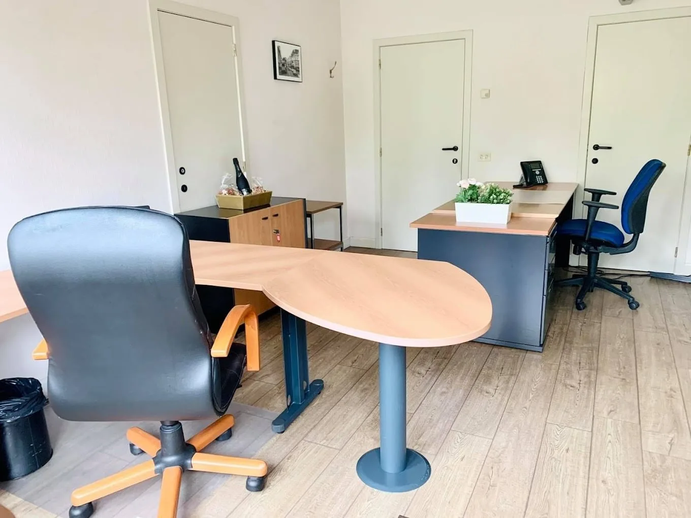 BPS, Private office, 2 desks, Etterbeek
